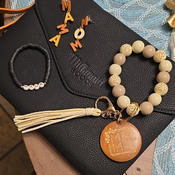 Milkmaid Black Clutch Bag W/ Matching Jewelry Haul. All Included! - Picture 6 of 9